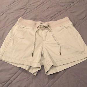 Natural reflections khaki stretch shorts size small